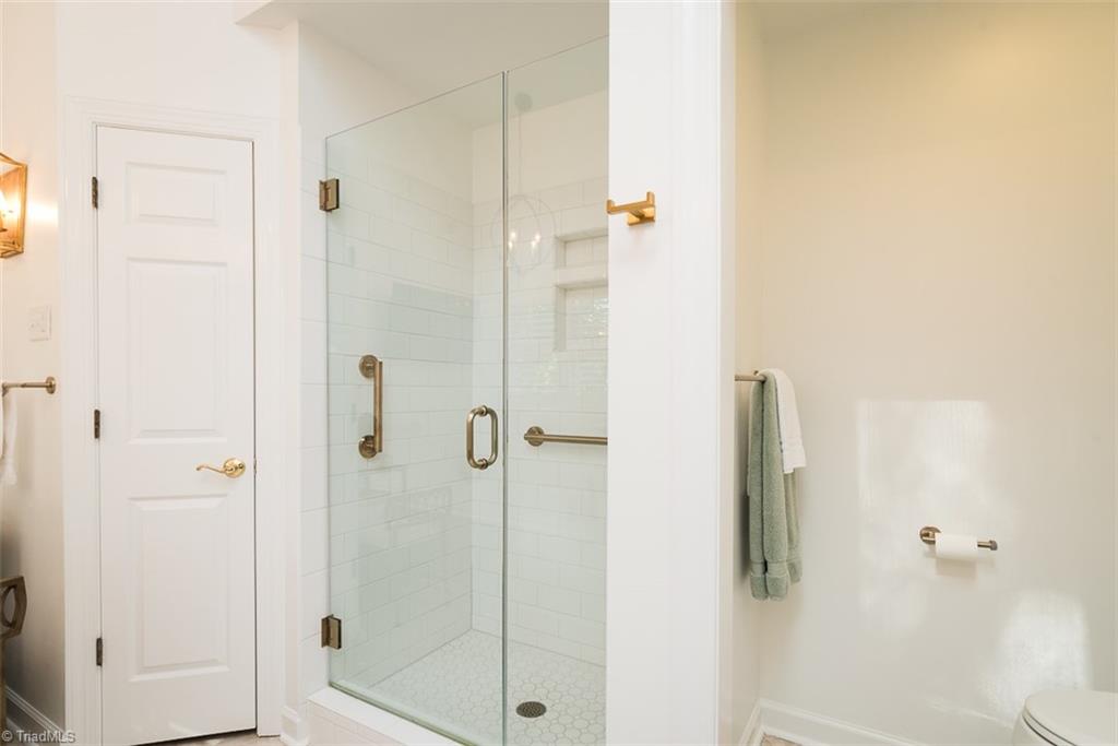 920 Golf House Road E