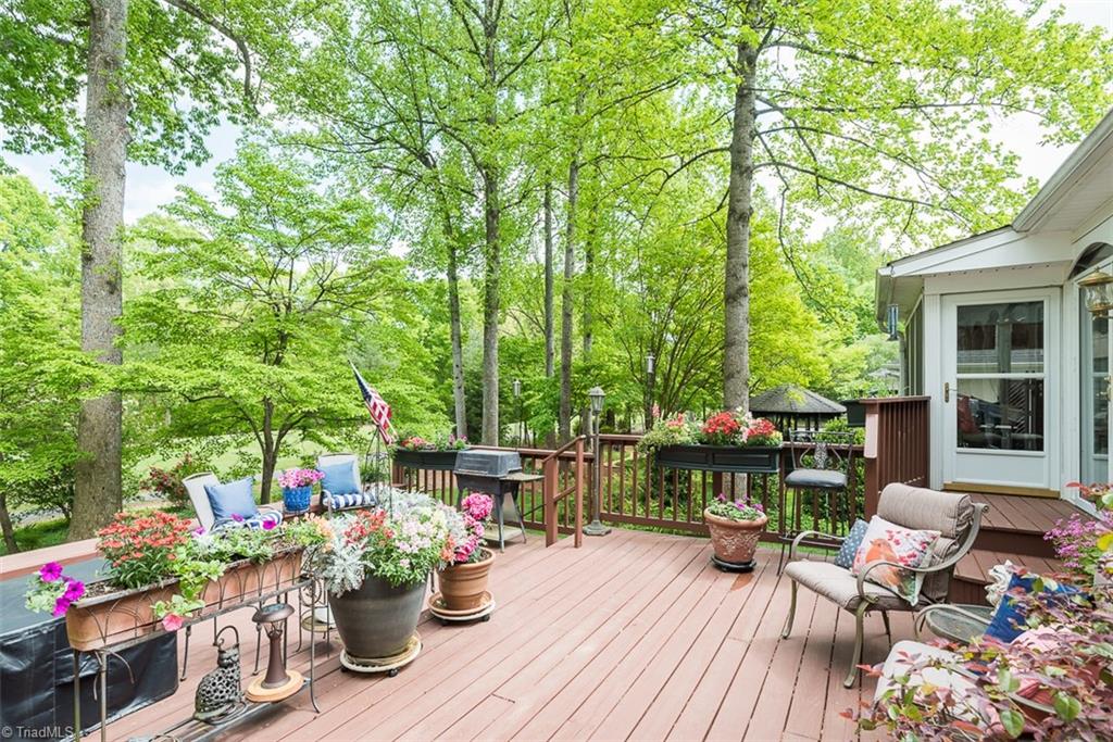 920 Golf House Road E