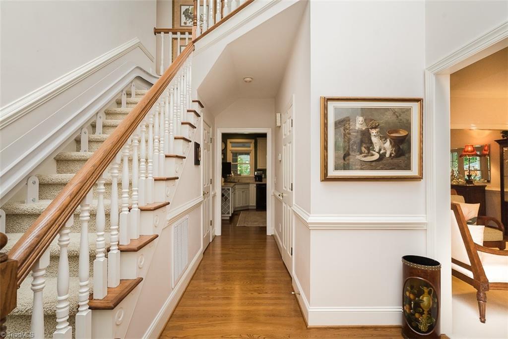 920 Golf House Road E