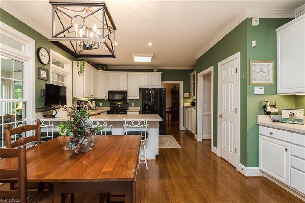 920 Golf House Road E