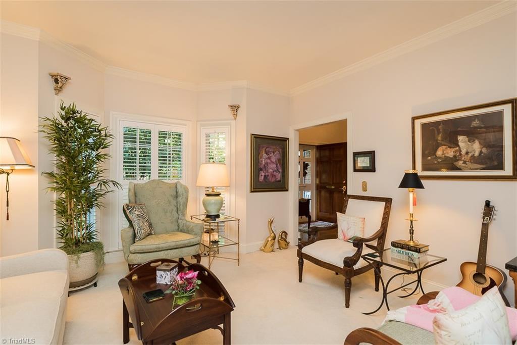 920 Golf House Road E