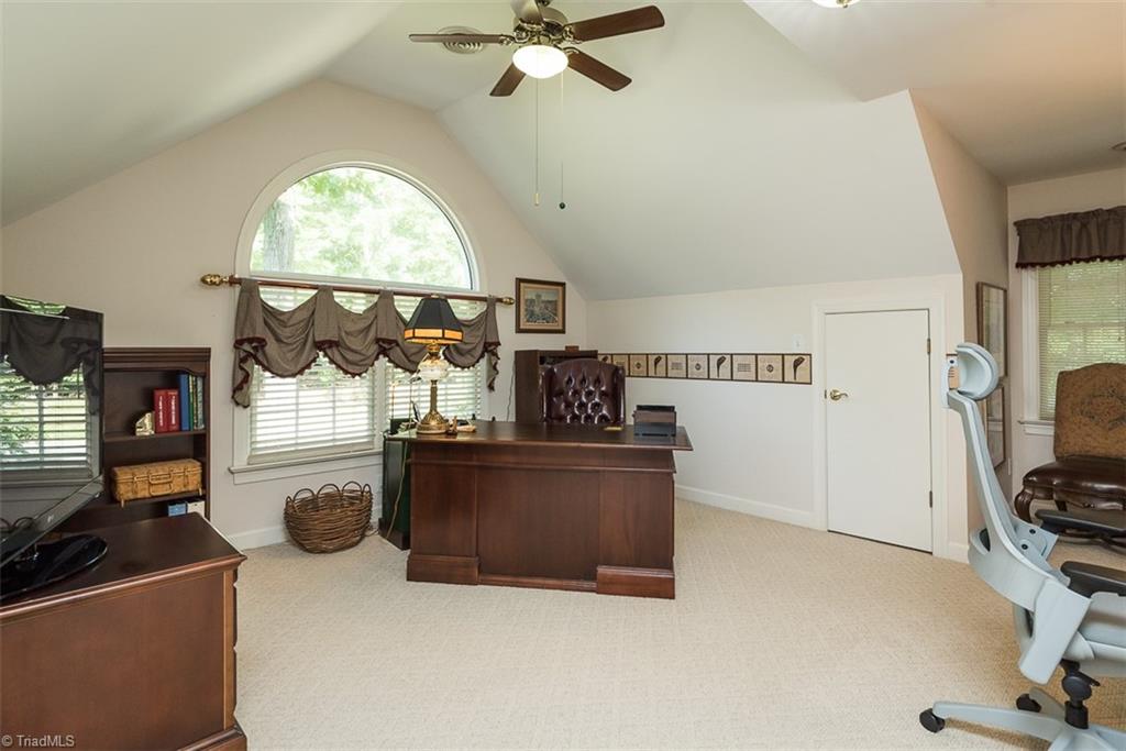 920 Golf House Road E