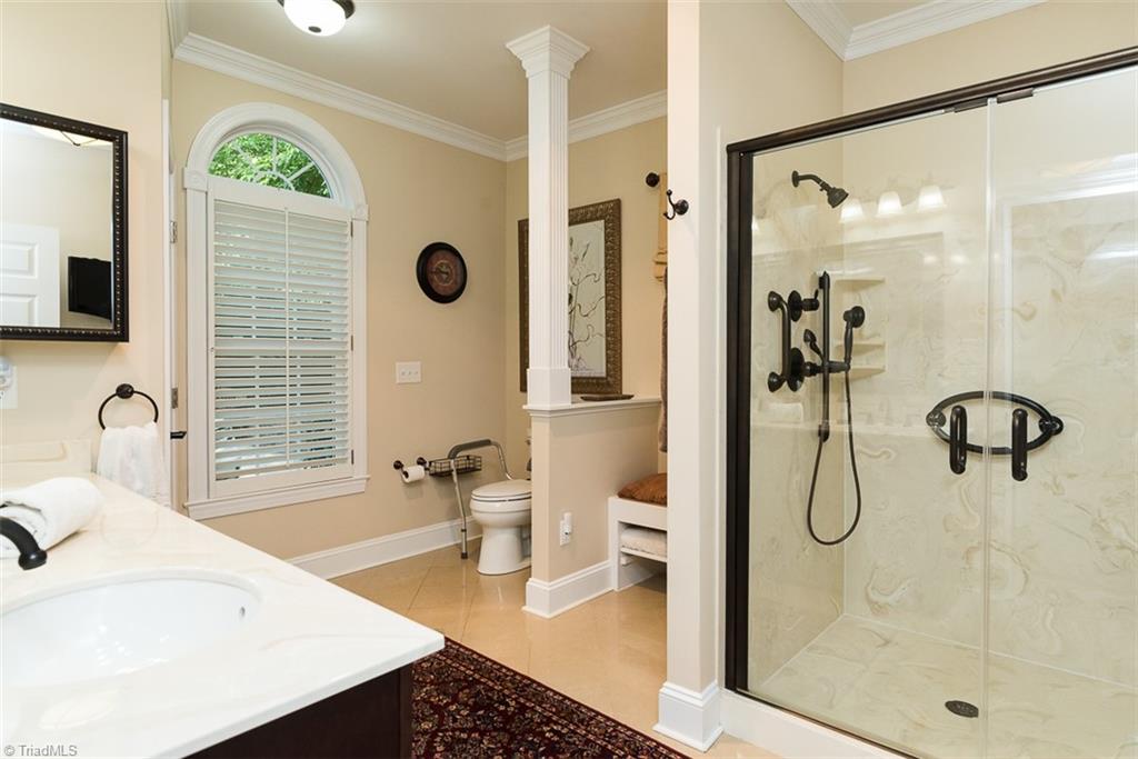 920 Golf House Road E