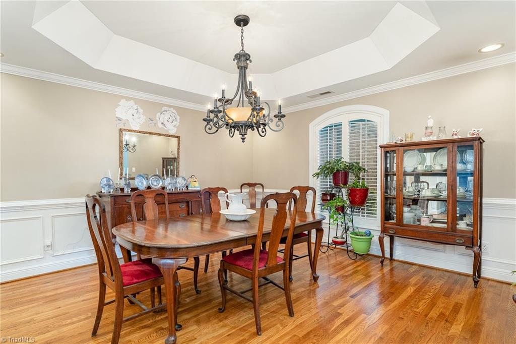 400 Lagerfield Court