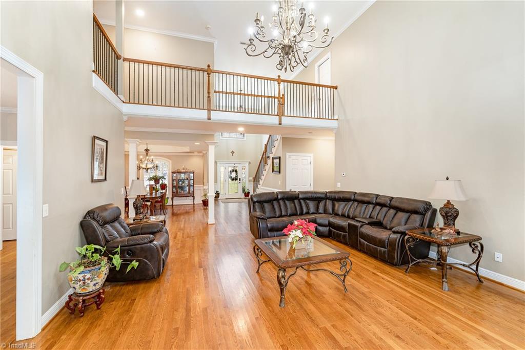 400 Lagerfield Court