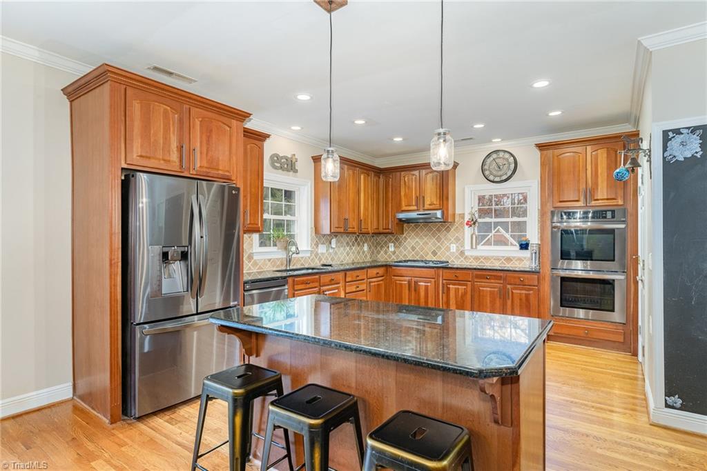 400 Lagerfield Court