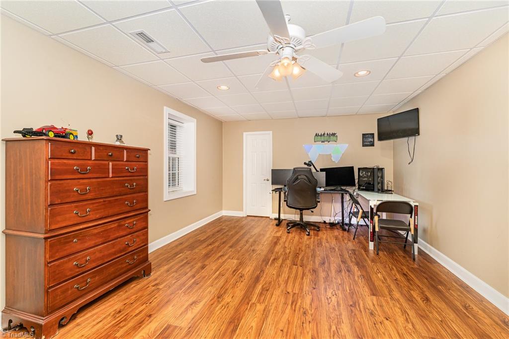 400 Lagerfield Court