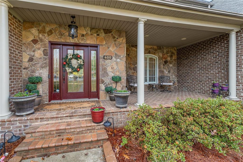 400 Lagerfield Court