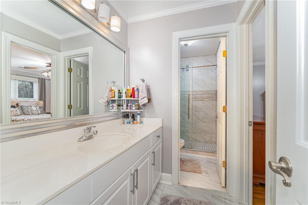 400 Lagerfield Court