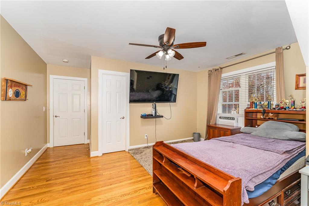 400 Lagerfield Court