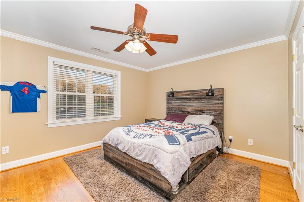 400 Lagerfield Court