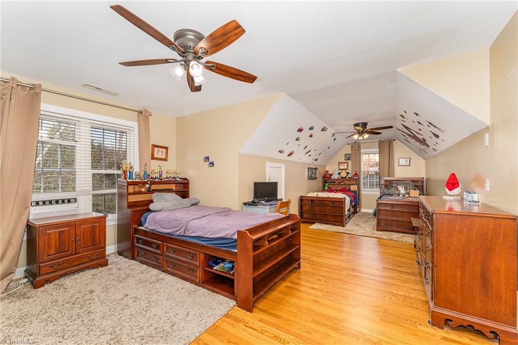 400 Lagerfield Court