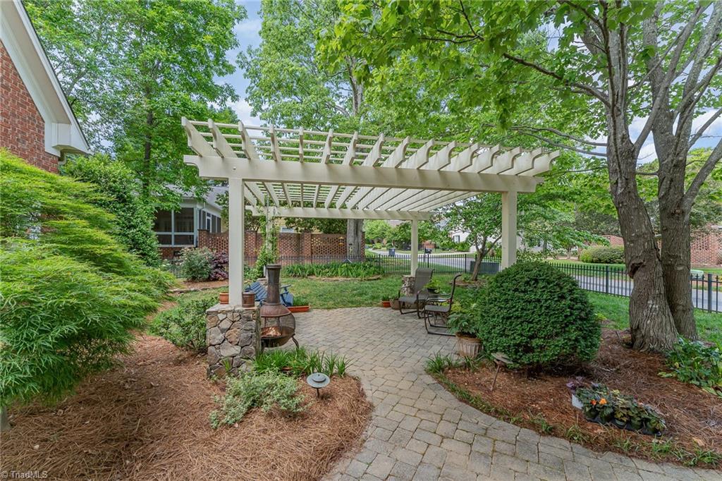 515 Daybreak Square N