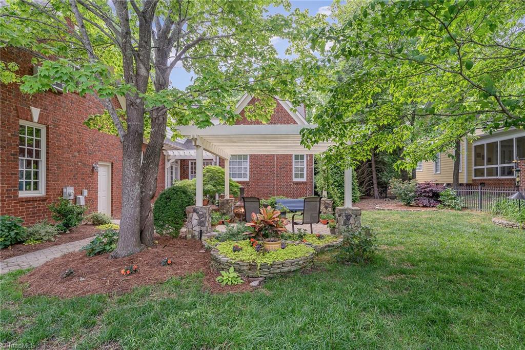 515 Daybreak Square N