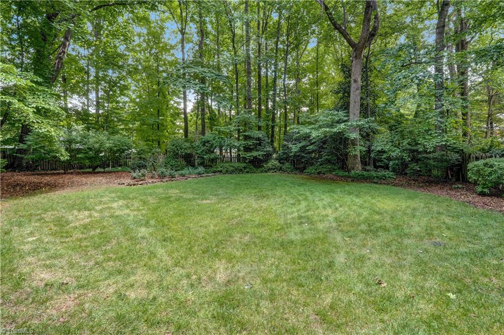 3802 Round Hill Road