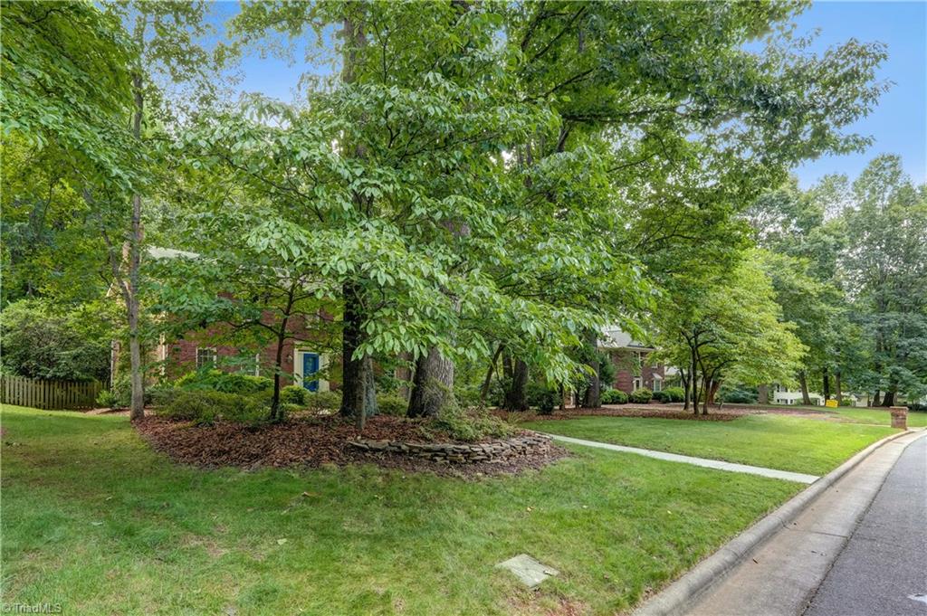 3802 Round Hill Road