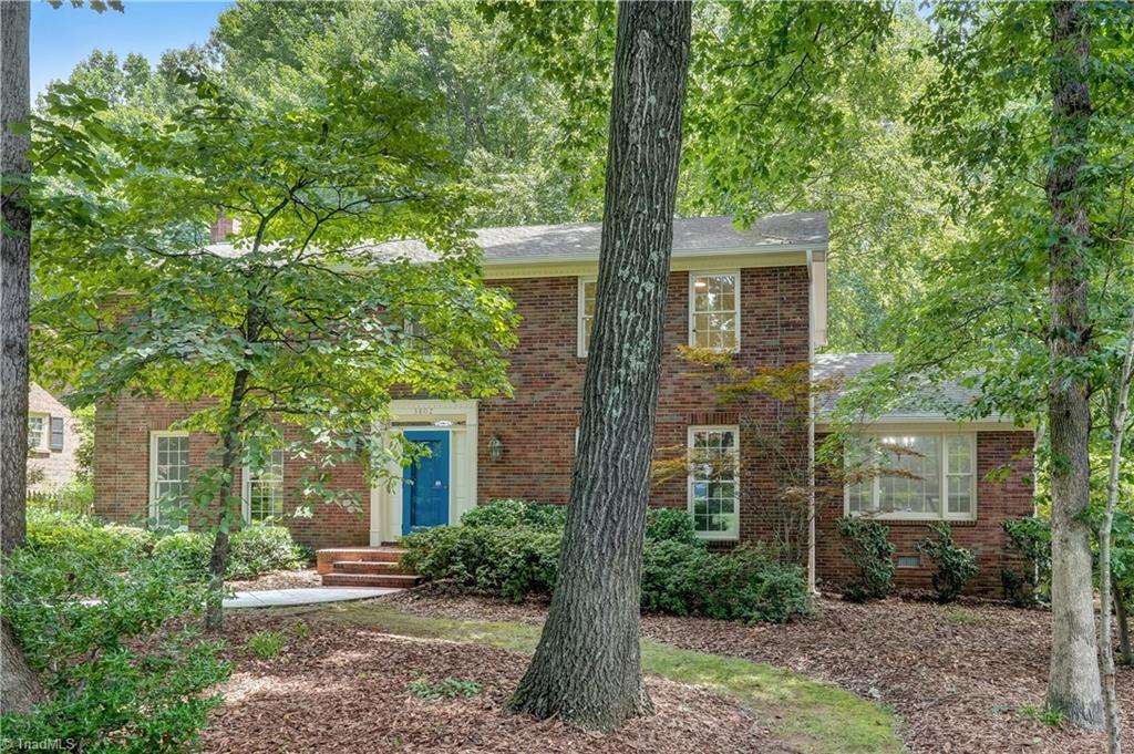 3802 Round Hill Road