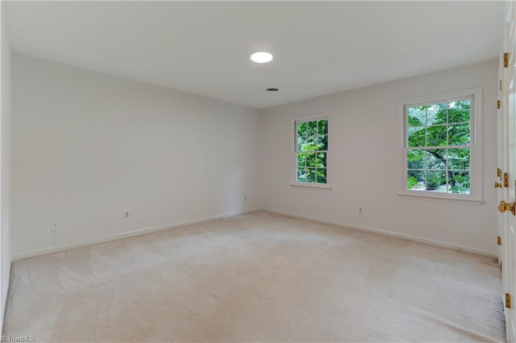 3802 Round Hill Road