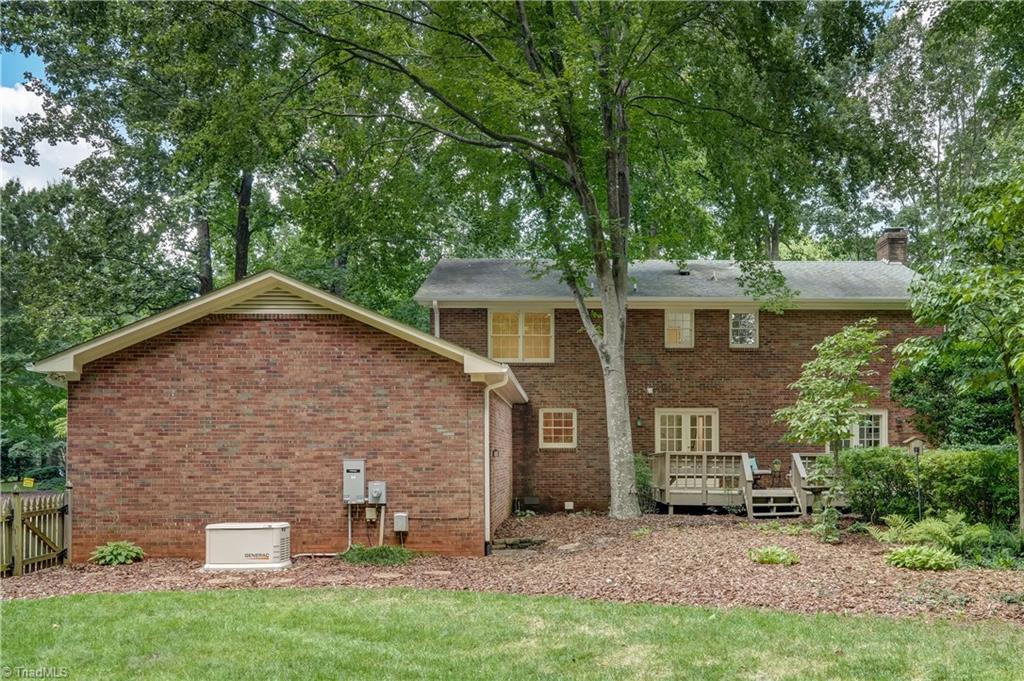 3802 Round Hill Road