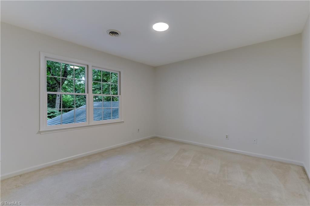 3802 Round Hill Road