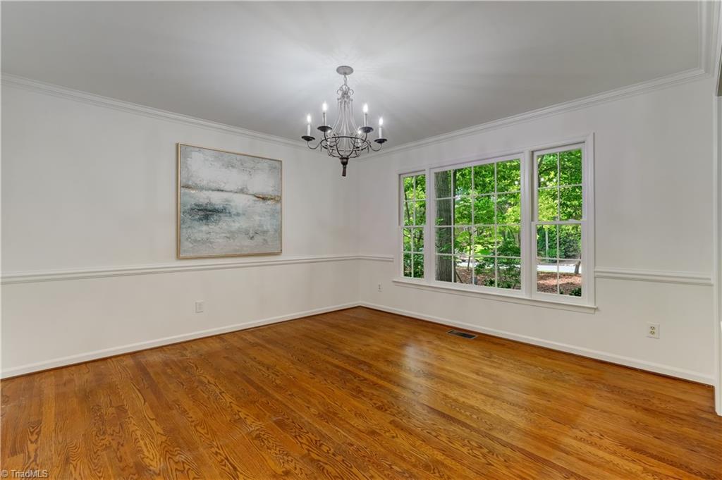 3802 Round Hill Road