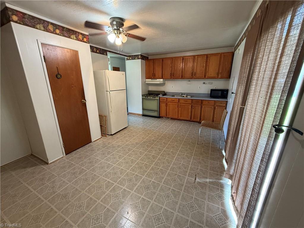 1010 Springwood Avenue