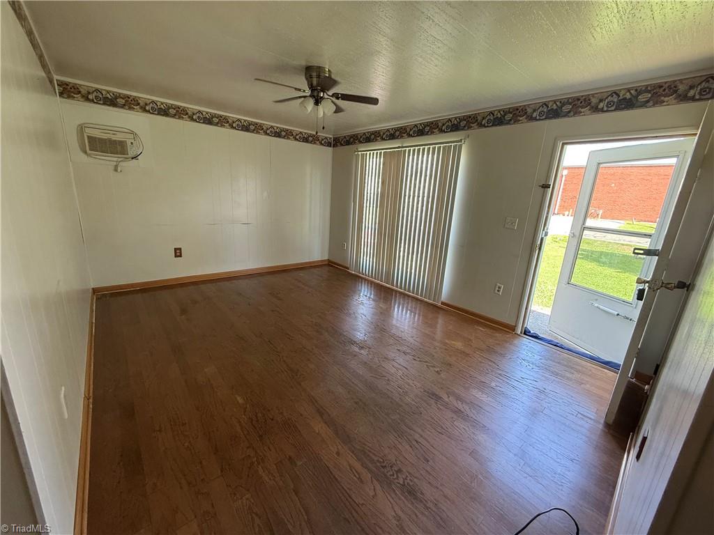 1010 Springwood Avenue