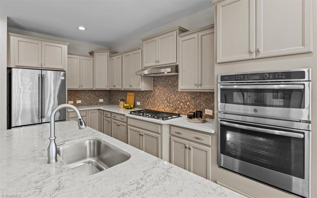 802 Blue Moon Court