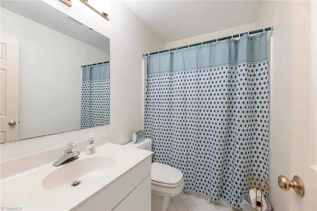 1215 Foxfire Drive, Greensboro