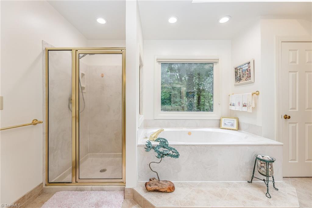 1215 Foxfire Drive, Greensboro