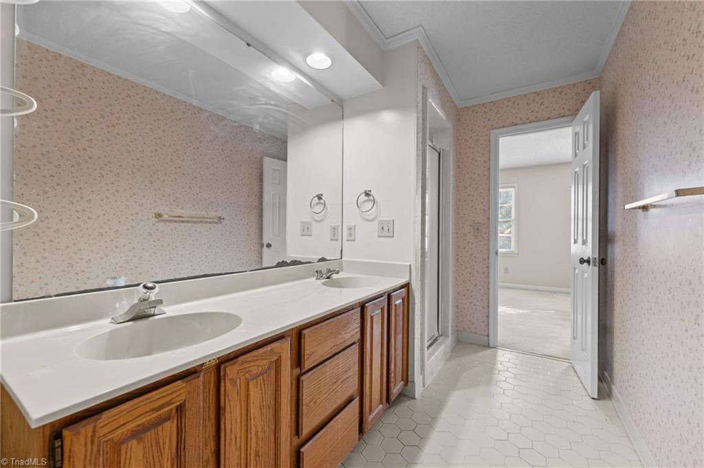 3502 Crosstimbers Drive