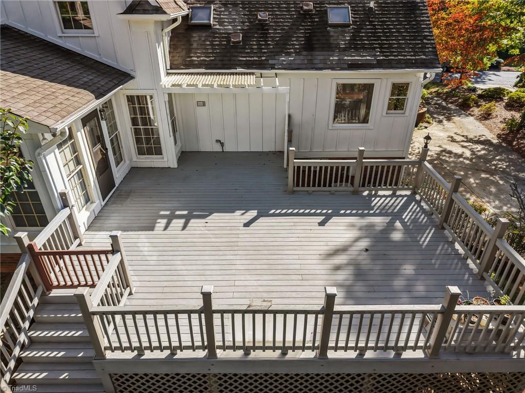 3502 Crosstimbers Drive