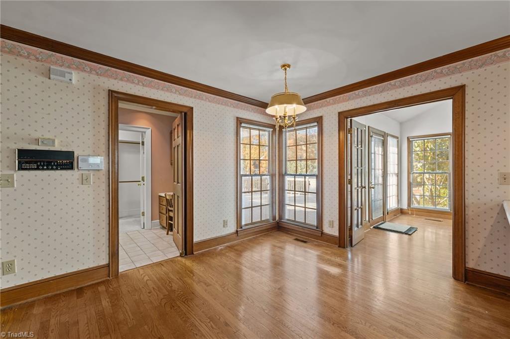 3502 Crosstimbers Drive