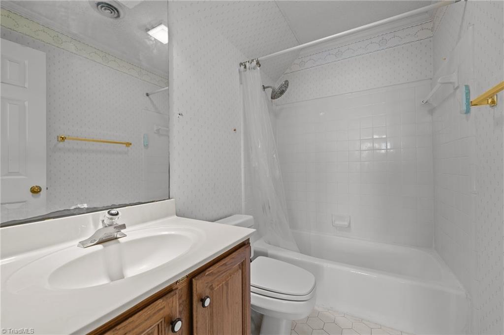 3502 Crosstimbers Drive