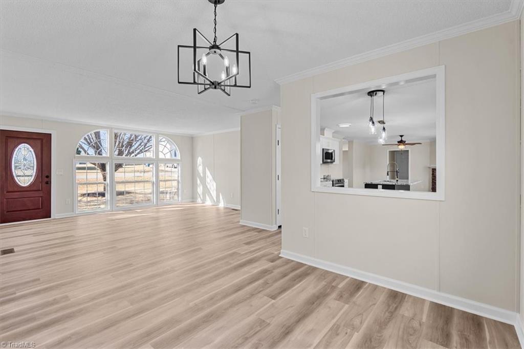 5489 Hitching Post Drive