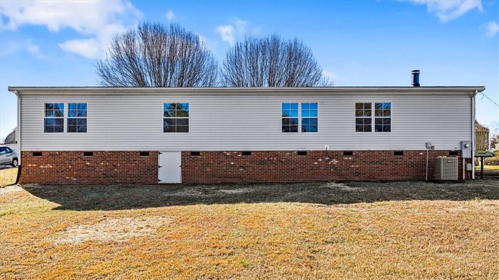 5489 Hitching Post Drive