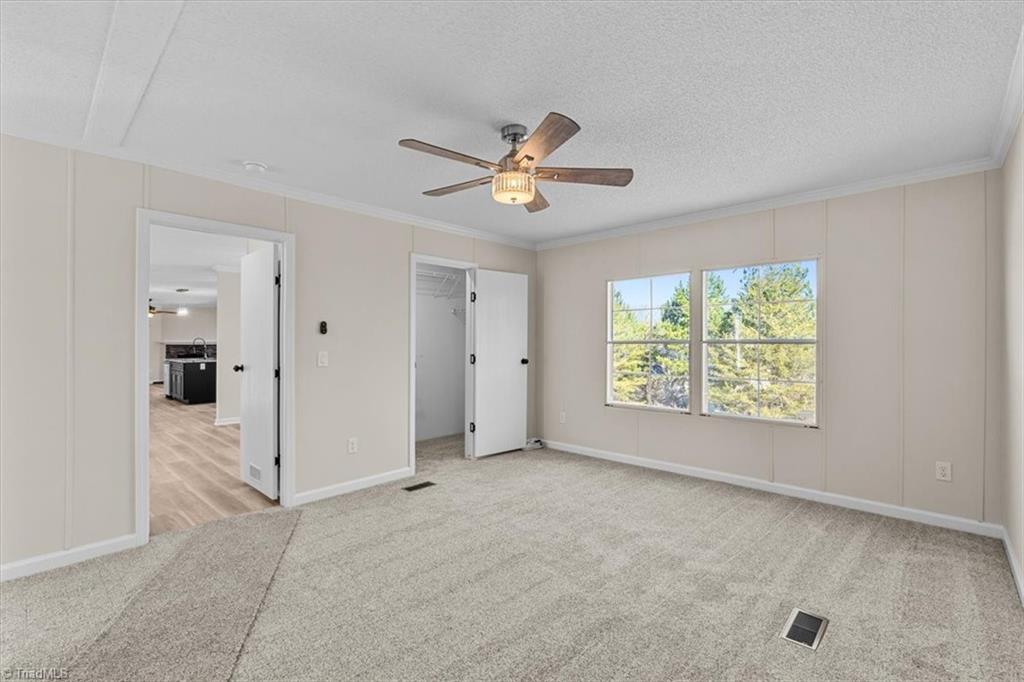 5489 Hitching Post Drive