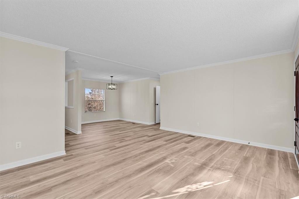 5489 Hitching Post Drive