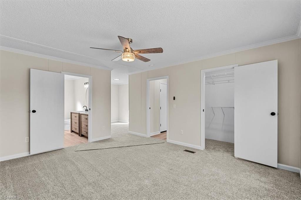 5489 Hitching Post Drive