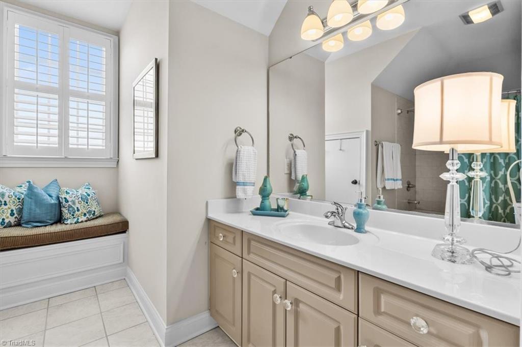 5027 Warm Springs Point