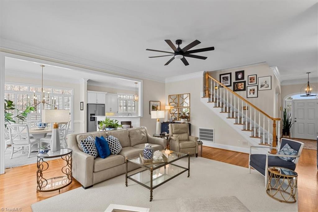 5027 Warm Springs Point