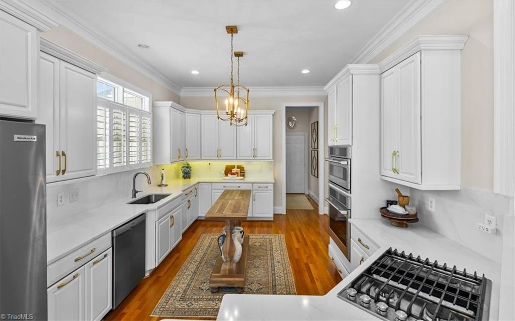 5027 Warm Springs Point