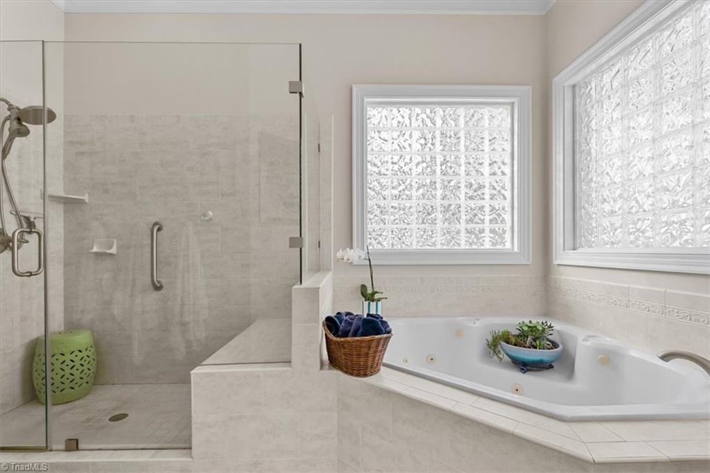 5027 Warm Springs Point