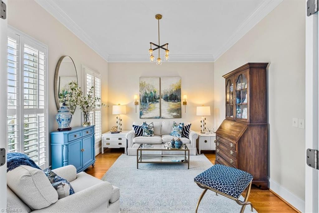 5027 Warm Springs Point