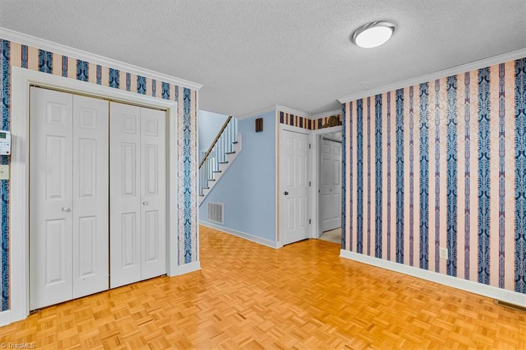 1616 Heathcliff Road