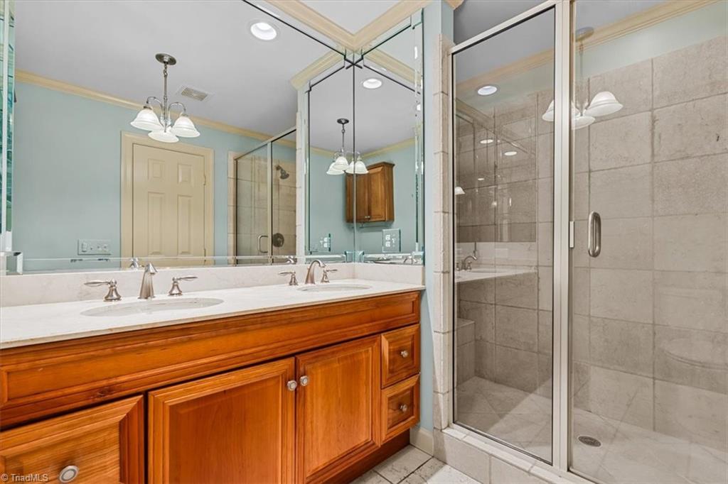 1616 Heathcliff Road