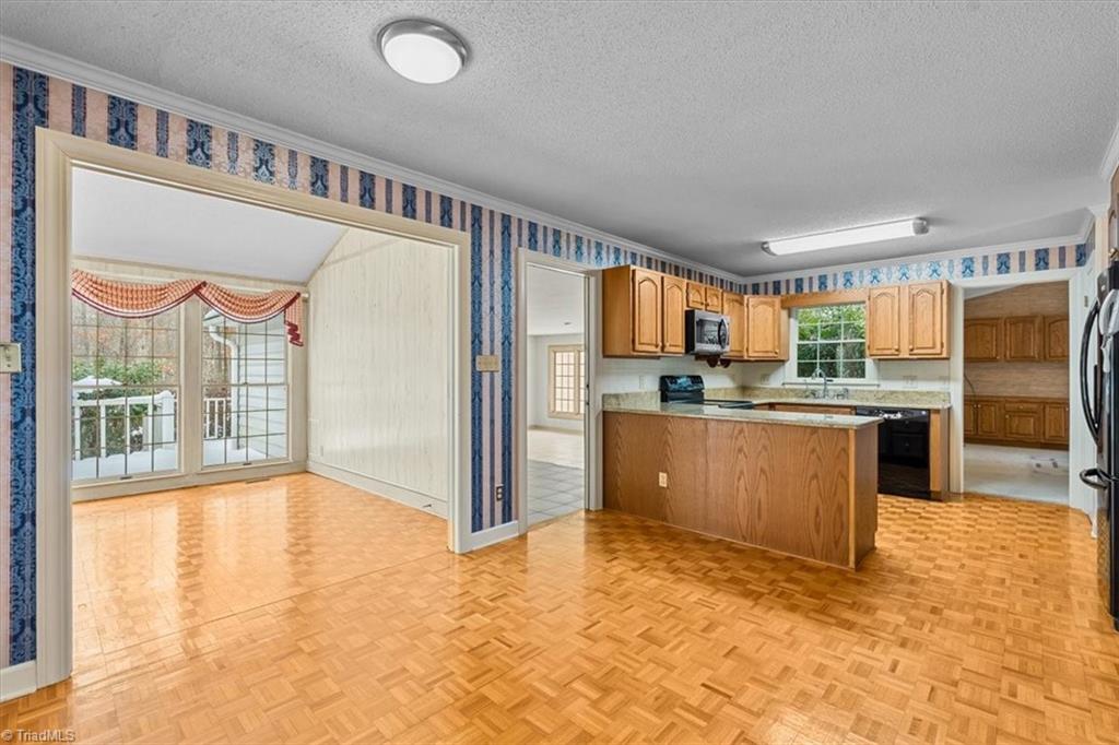 1616 Heathcliff Road