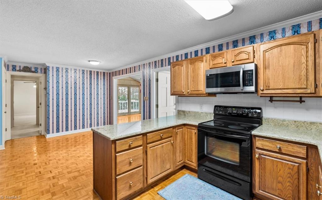 1616 Heathcliff Road