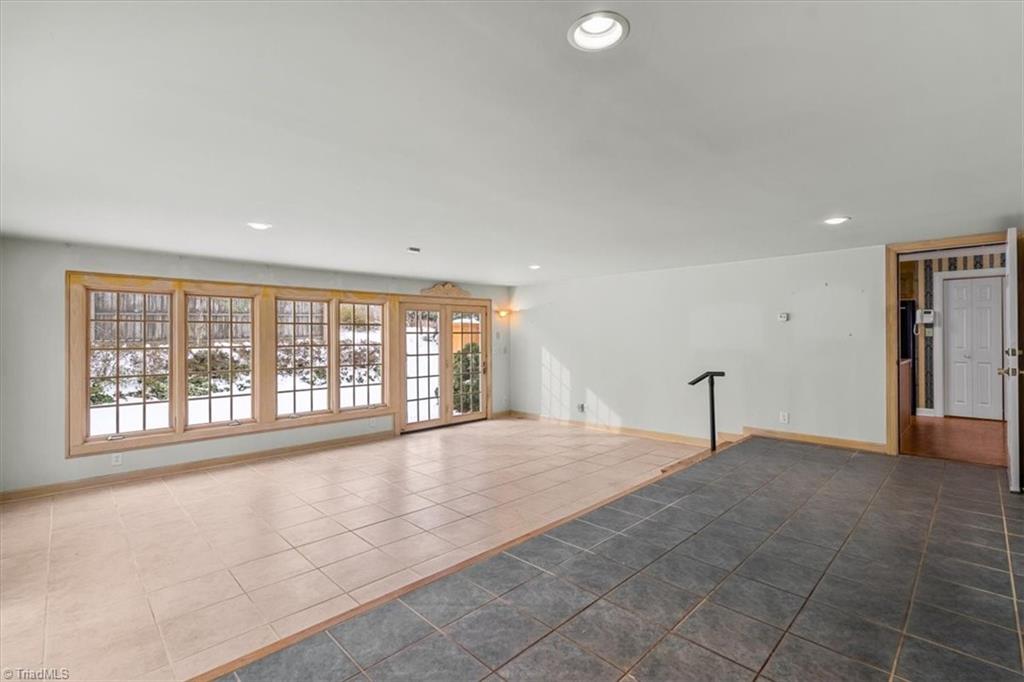 1616 Heathcliff Road