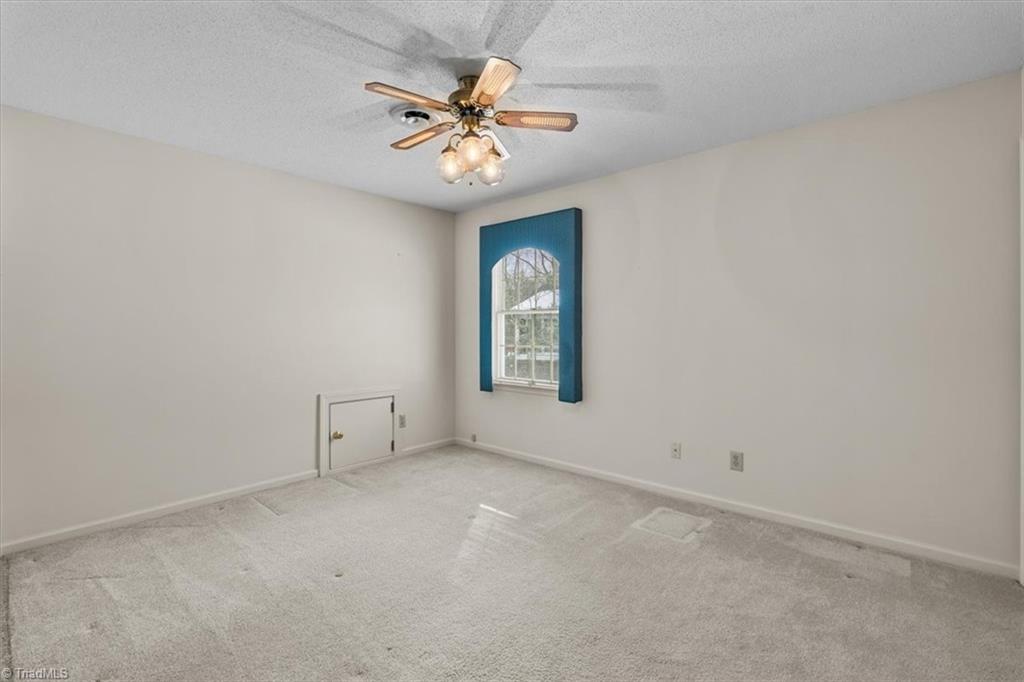 1616 Heathcliff Road